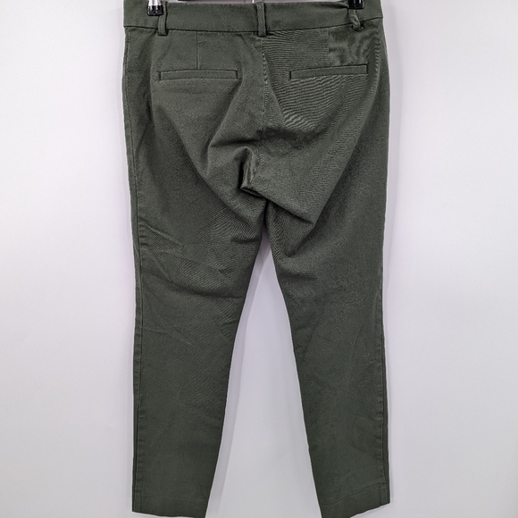 GAP Flat Front Cropped Pants - Picture 6 of 8